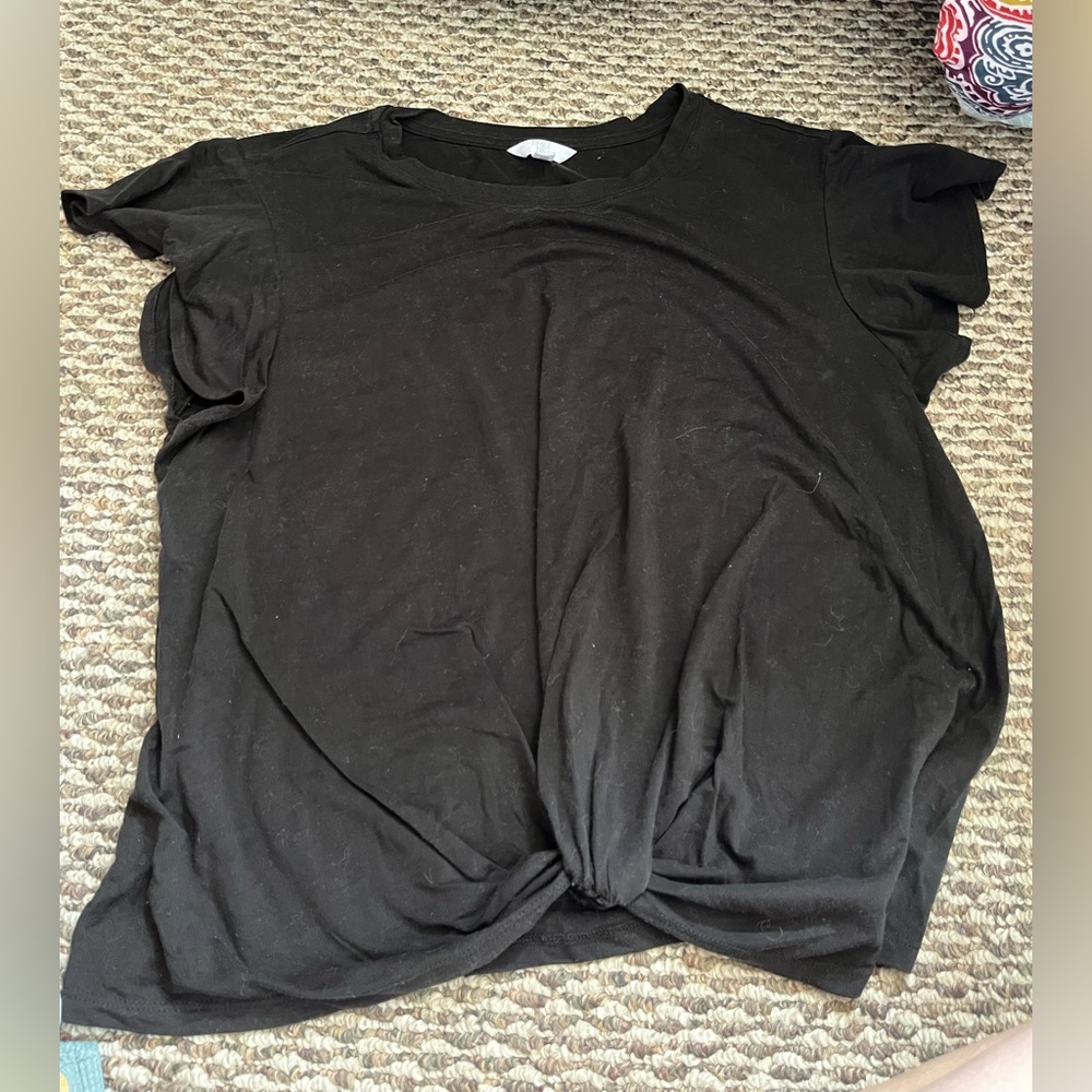 Black tshirt